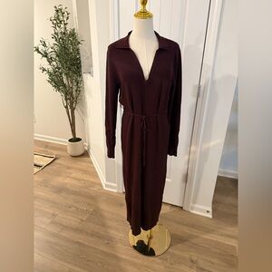 Elegant Burgundy Maxi Dress